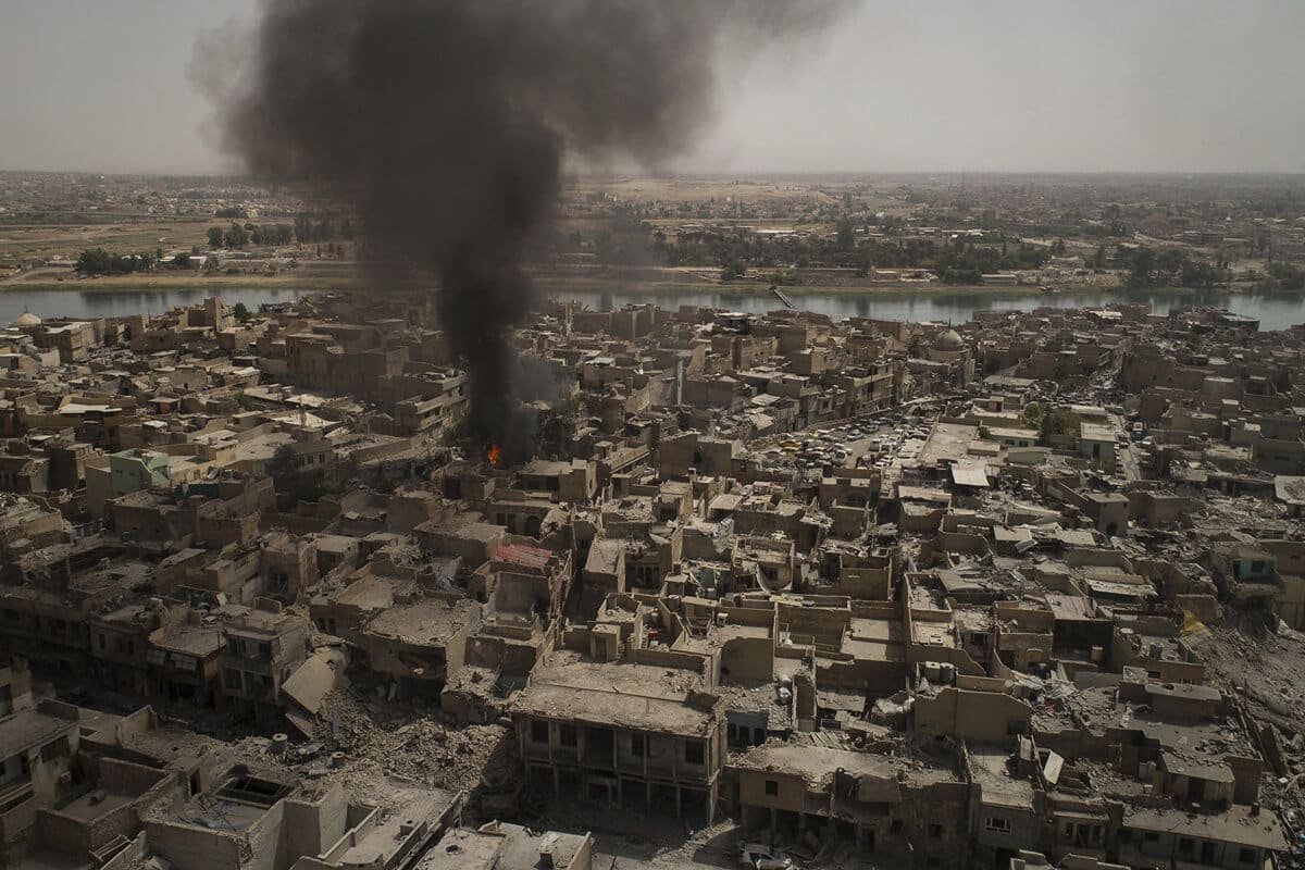иракский город Мосул во время боев, фото 3
